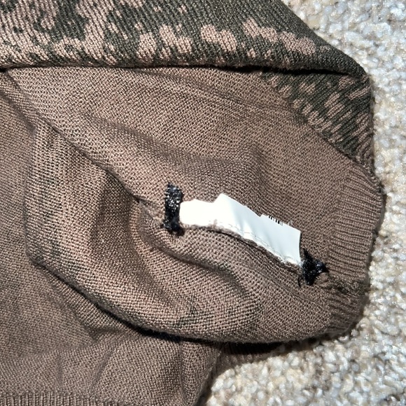 BCBG Max Azira Oversize Snakeskin Sweater - Picture 8 of 8